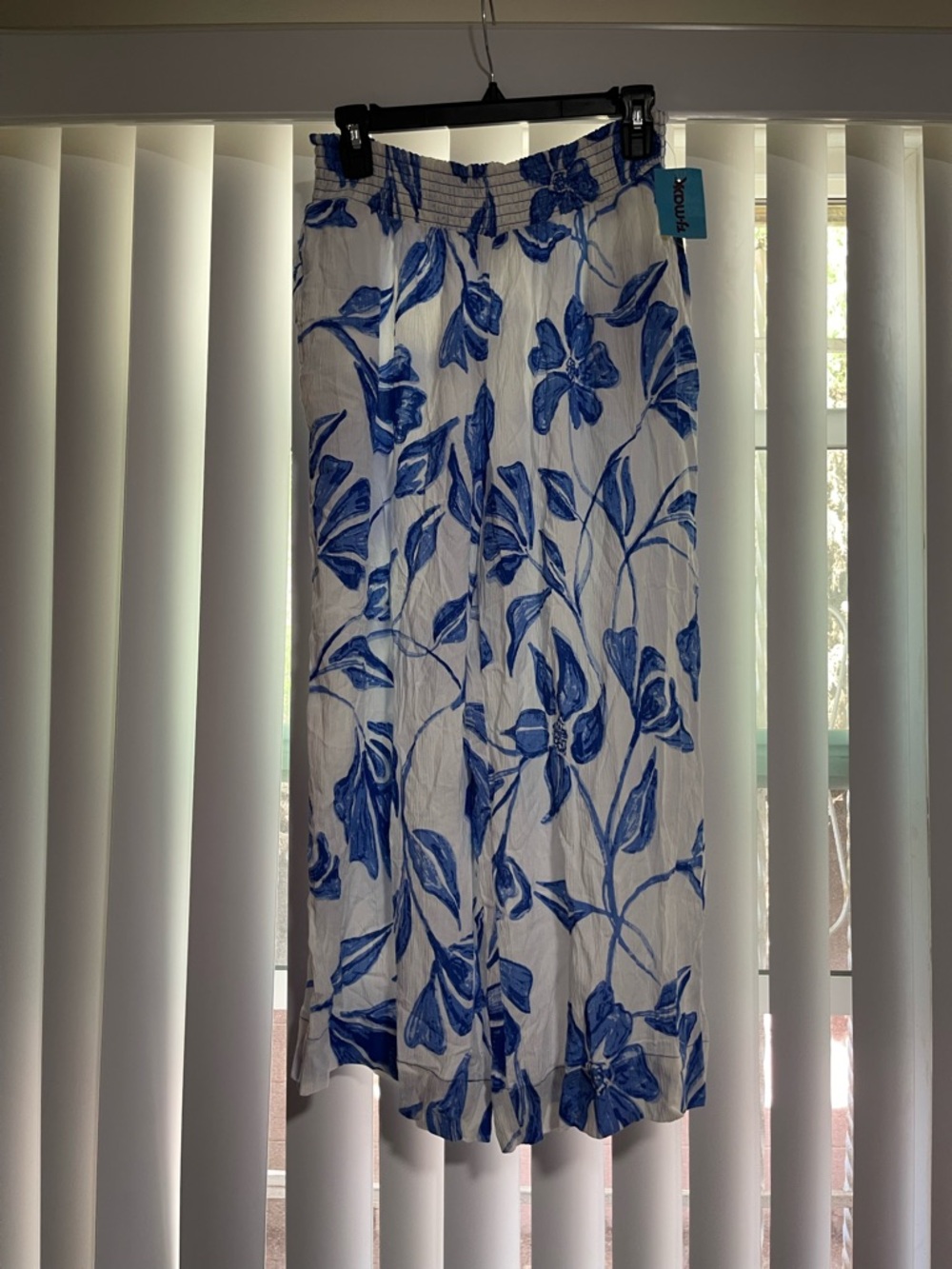 Flowy White Wide-Leg Pant with Blue Floral Print